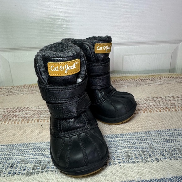 Cat & Jack Other - Cat & Jack Black Boots with Gray Lining